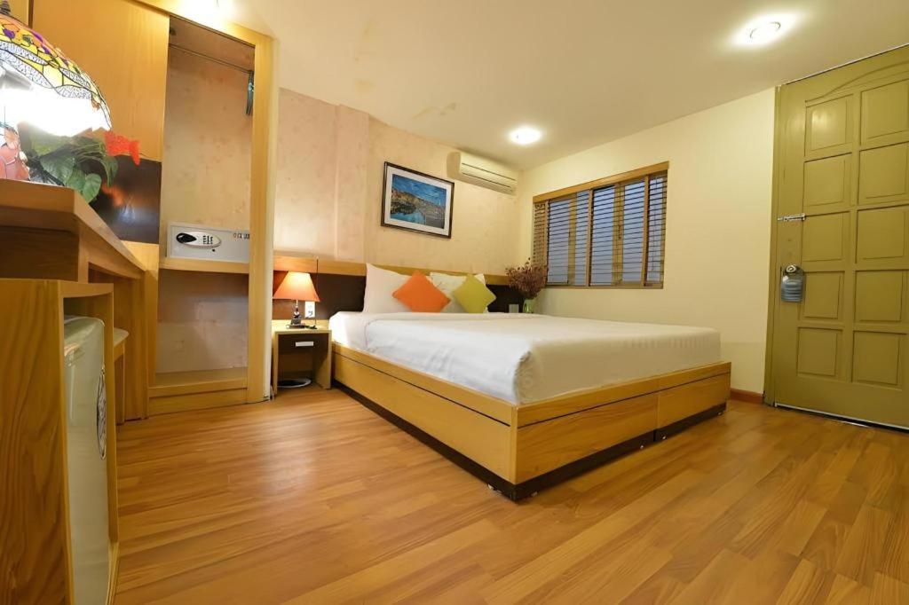 Hanoi Serenity Hotel 2 Екстер'єр фото