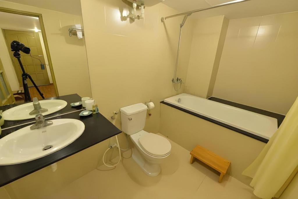 Hanoi Serenity Hotel 2 Екстер'єр фото